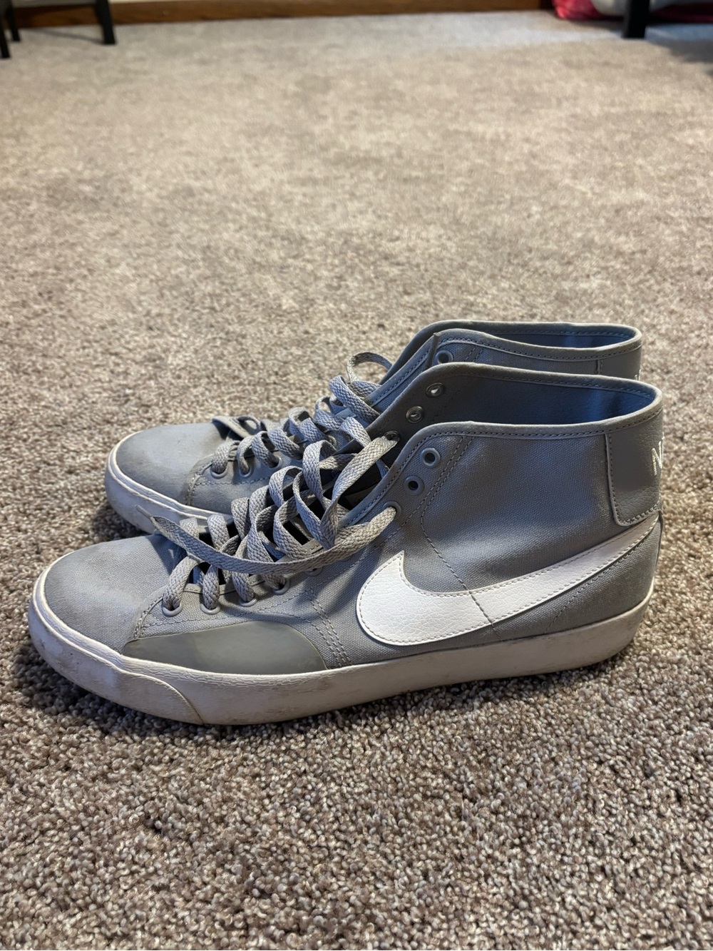 Nike Blazer Mid 77 grey trainers